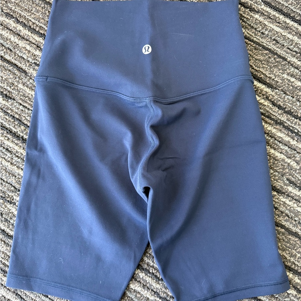 lululemon athletica Women's Navy Bike Shorts - Picture 4 of 5